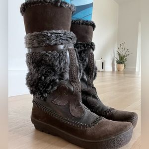 Fur boots